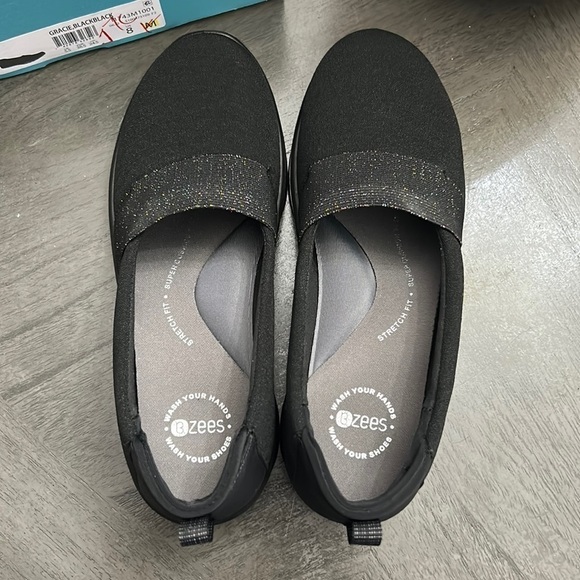 Bzees Gracie Women's Washable Slip-ons - Picture 6 of 9